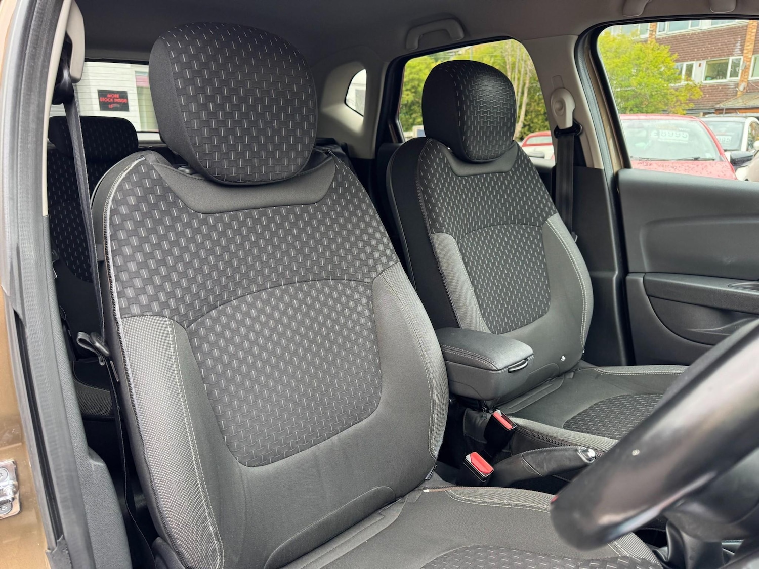 Used Renault Captur 2017 for sale - 76453166: Photo 18