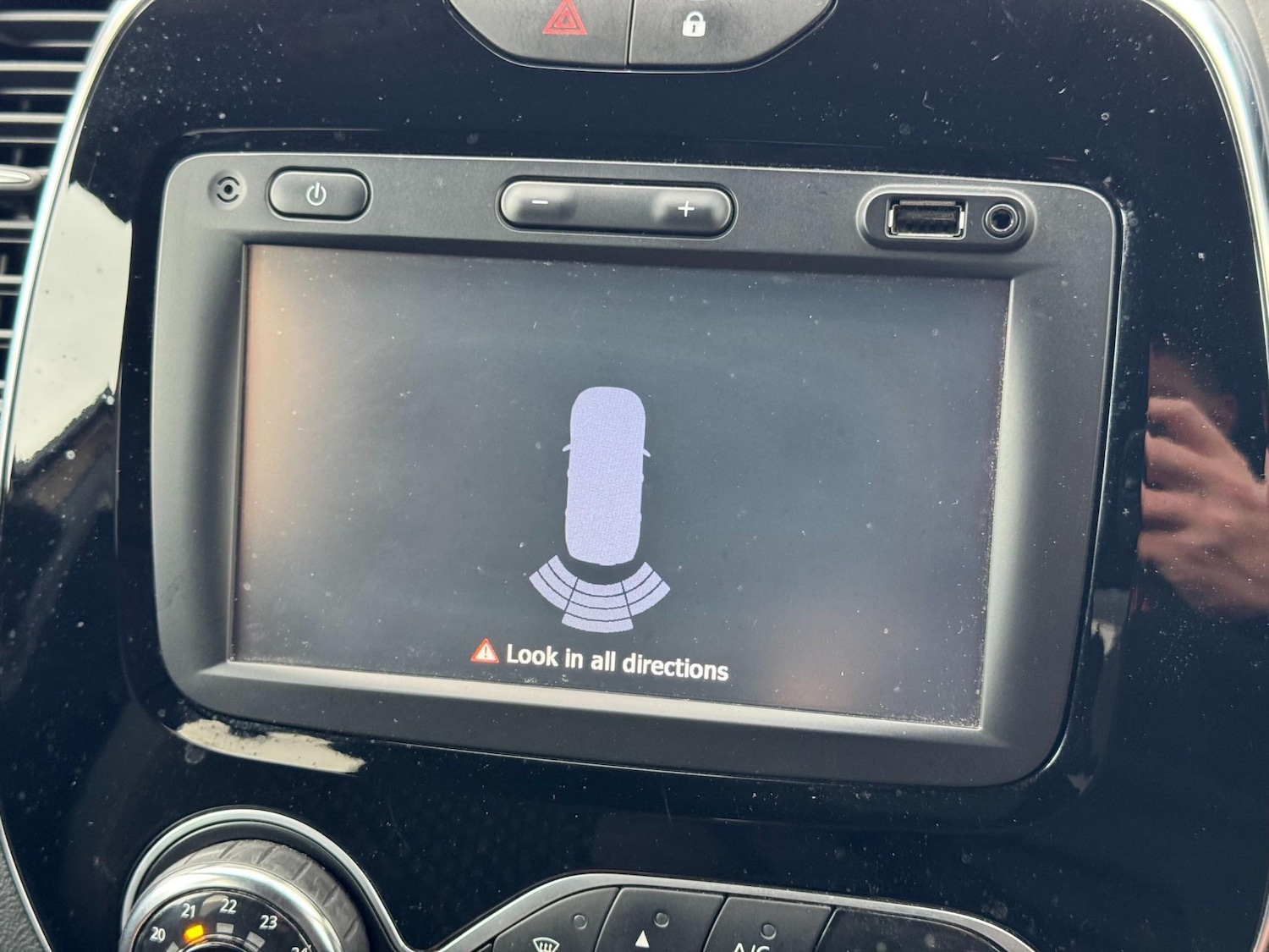 Used Renault Captur 2017 for sale - 76453166: Photo 39