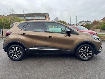 Used Renault Captur 2017 for sale - 76453166: Photo