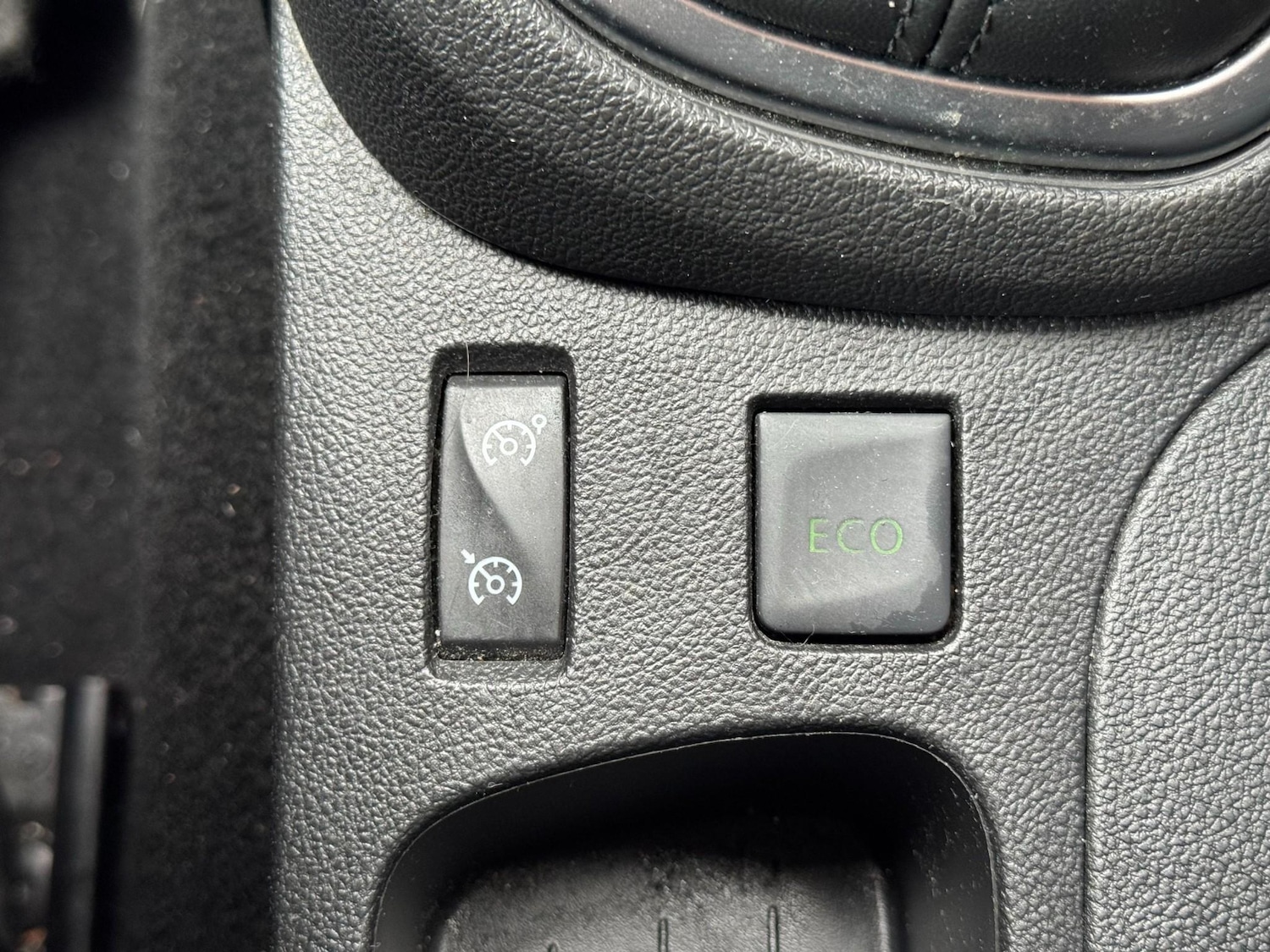 Used Renault Captur 2017 for sale - 76453166: Photo 44