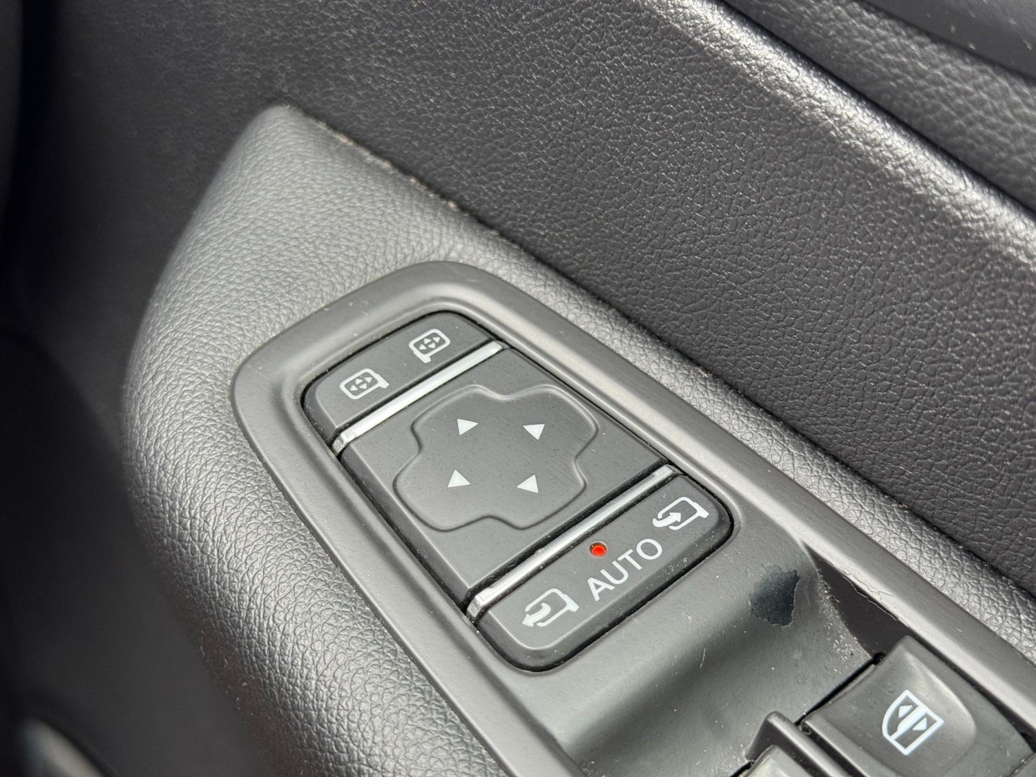 Used Renault Captur 2017 for sale - 76453166: Photo 50