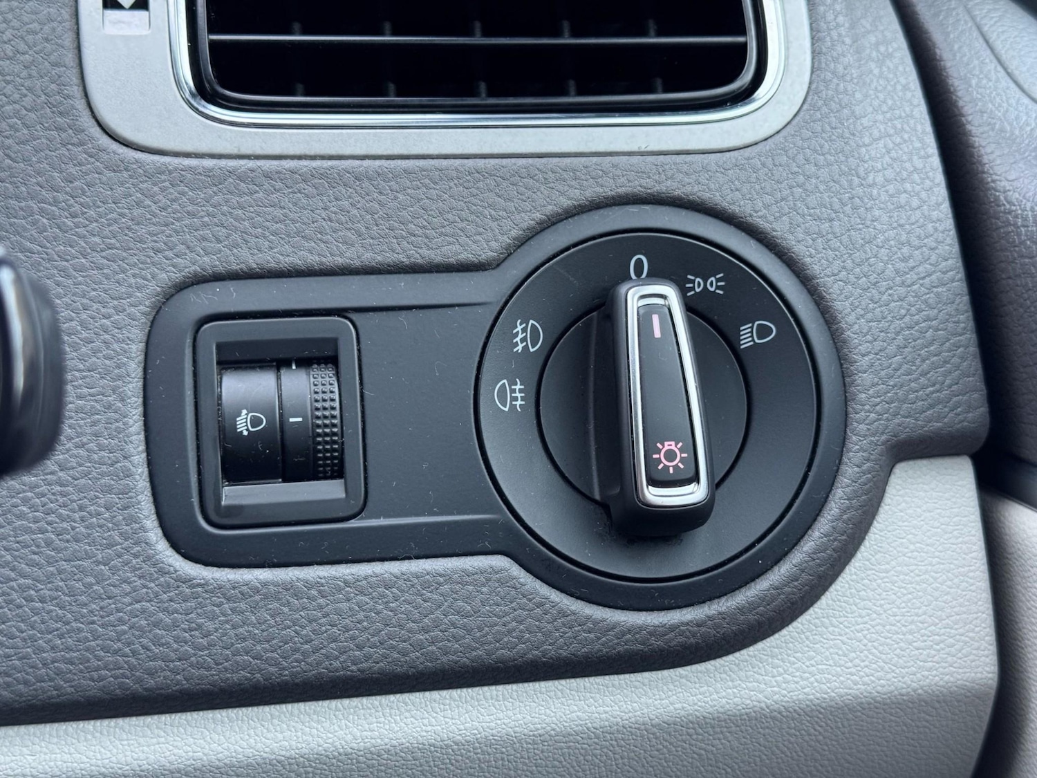 Used Volkswagen Polo 2017 for sale - 77236005: Photo 46