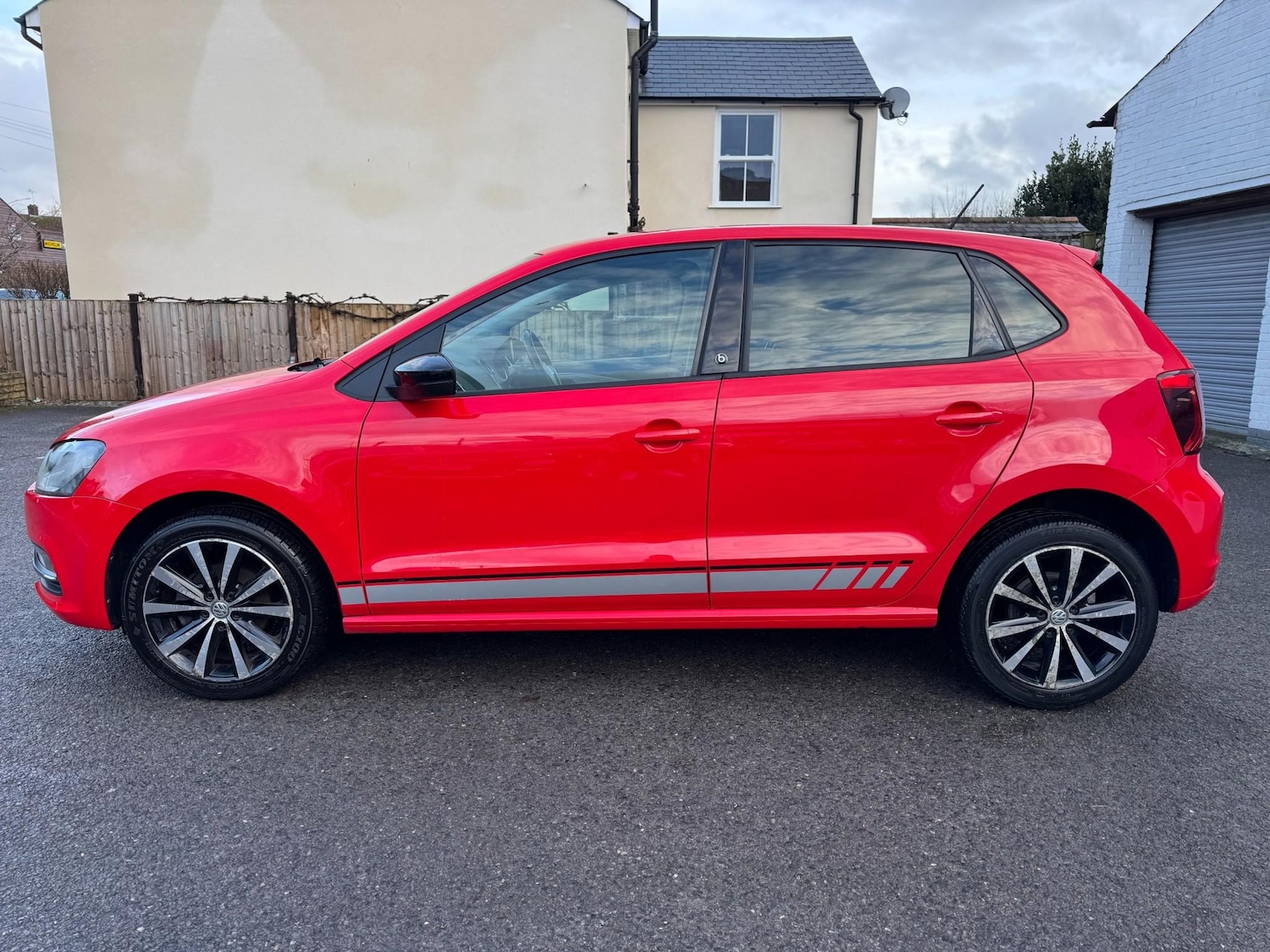 Used Volkswagen Polo 2017 for sale - 77236005: Photo 7