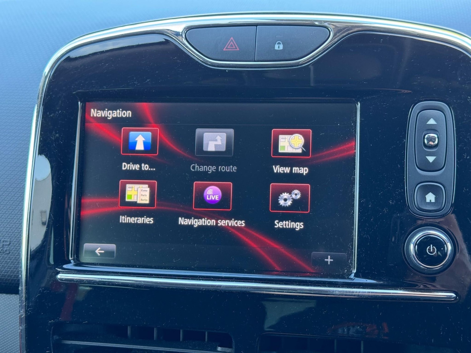 Used Renault Clio 2013 for sale - 76697304: Photo 31