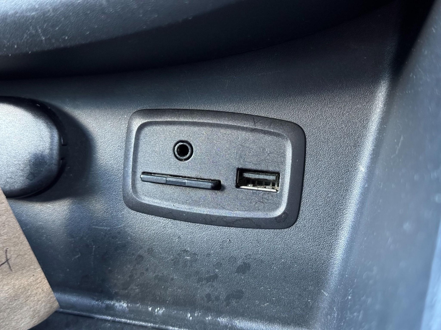 Used Renault Clio 2013 for sale - 76697304: Photo 41