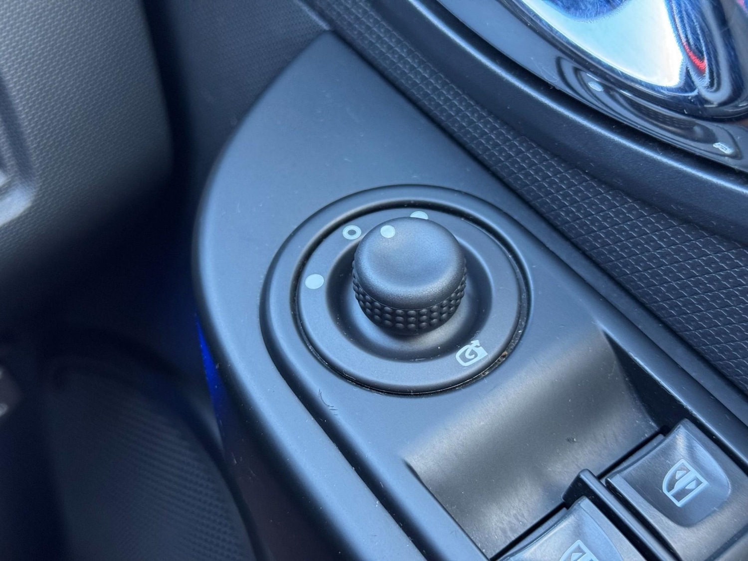 Used Renault Clio 2013 for sale - 76697304: Photo 50