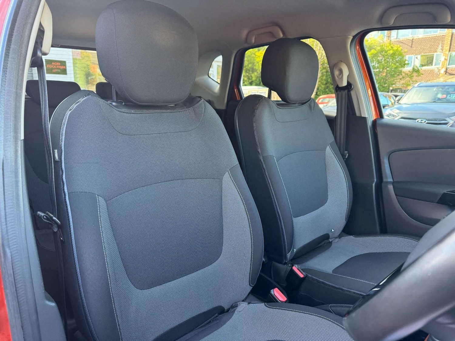 Used Renault Captur 2015 for sale - 76312695: Photo 18