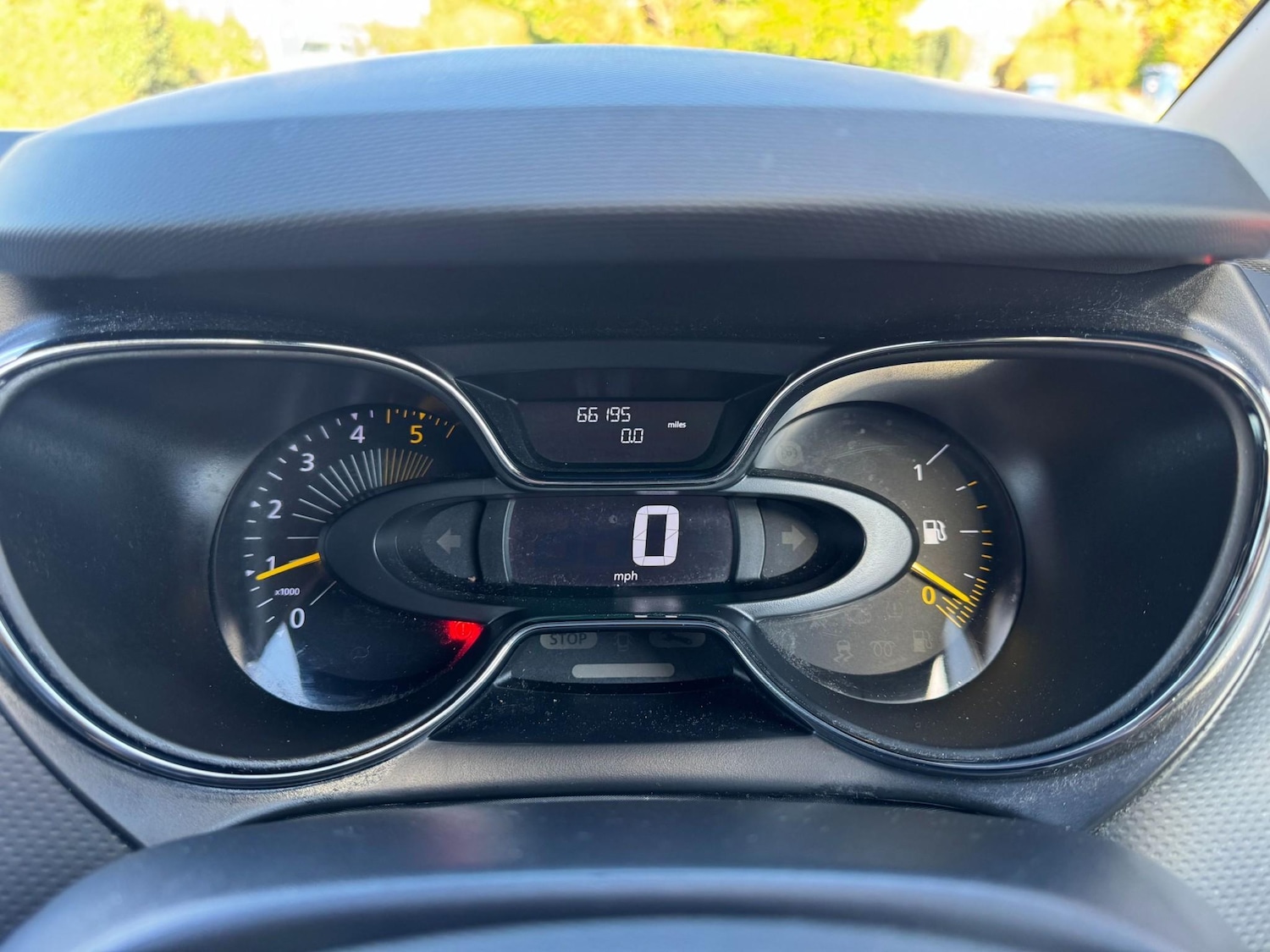 Used Renault Captur 2015 for sale - 76312695: Photo 23