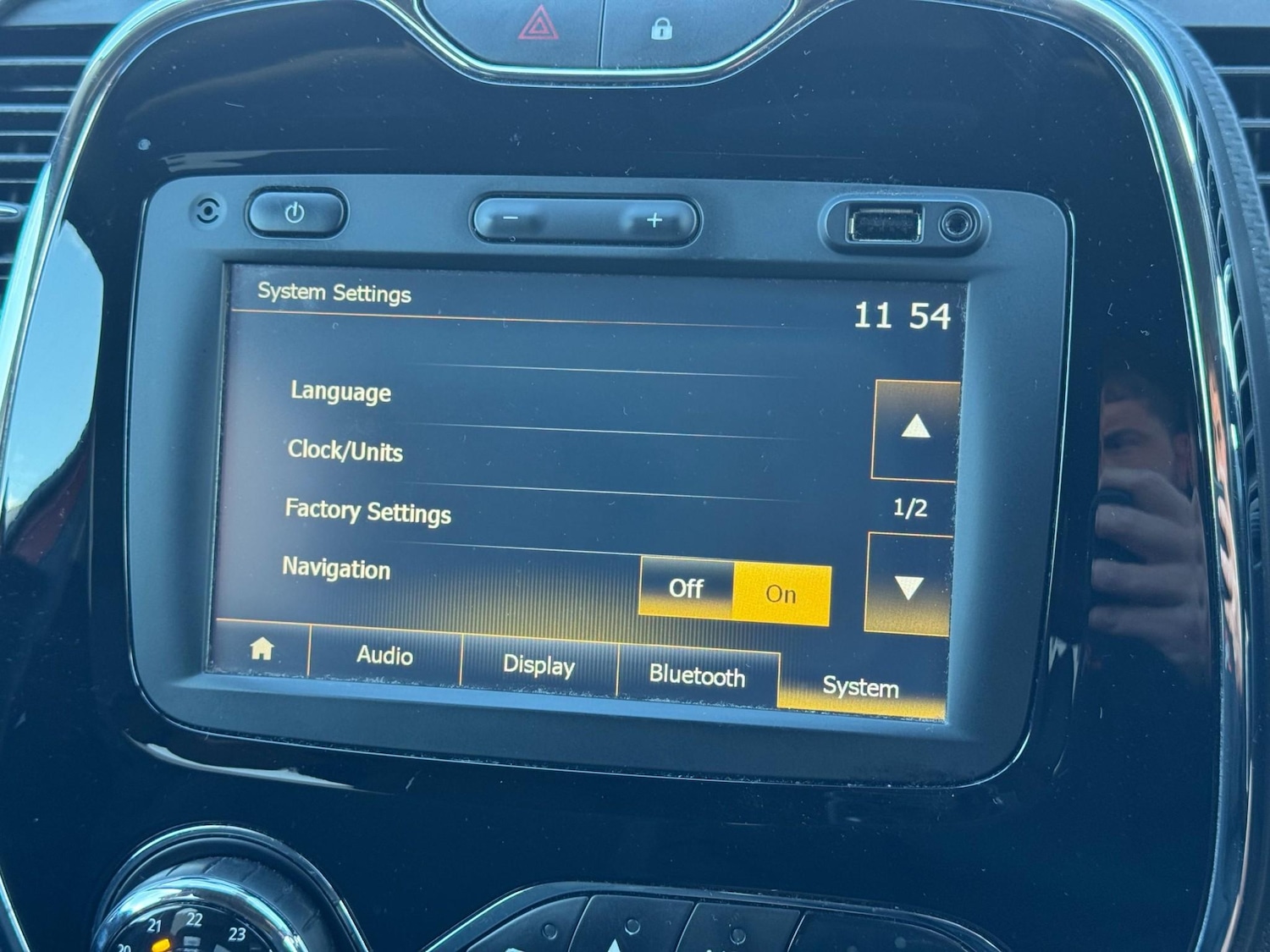 Used Renault Captur 2015 for sale - 76312695: Photo 35