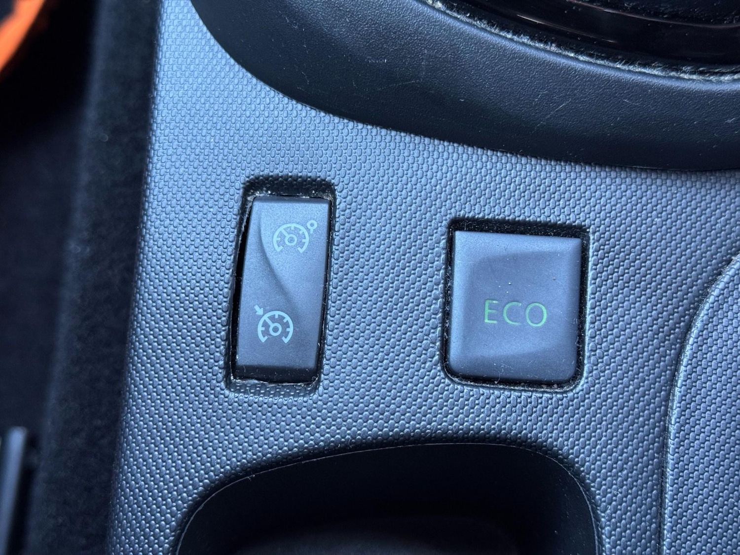 Used Renault Captur 2015 for sale - 76312695: Photo 40