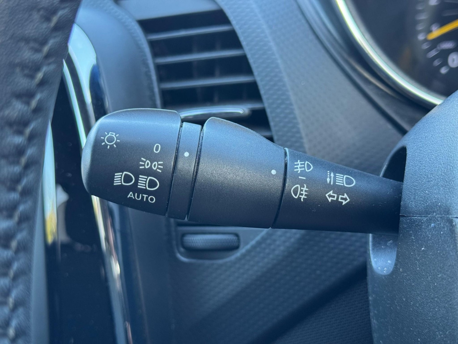 Used Renault Captur 2015 for sale - 76312695: Photo 43