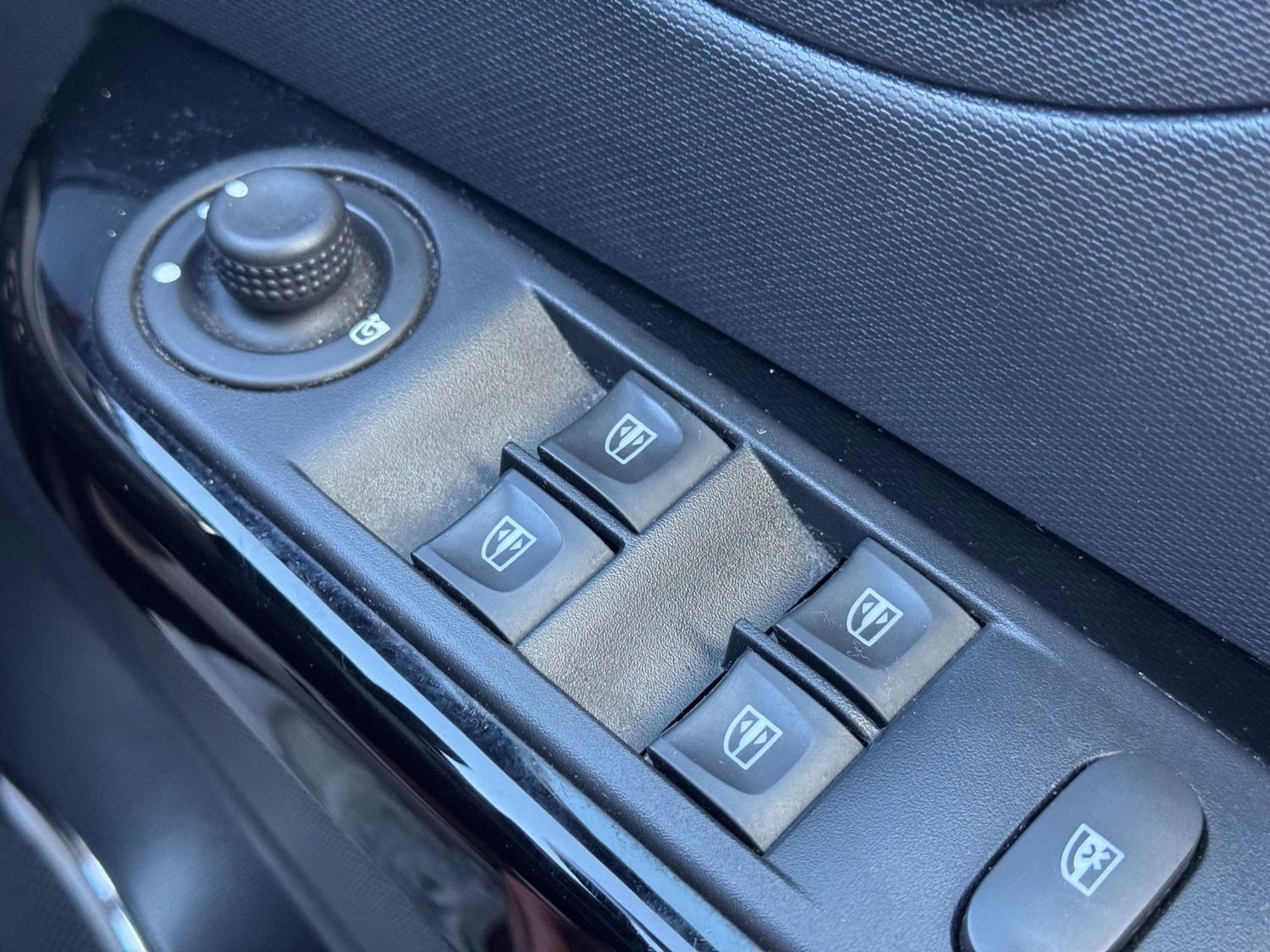 Used Renault Captur 2015 for sale - 76312695: Photo 48