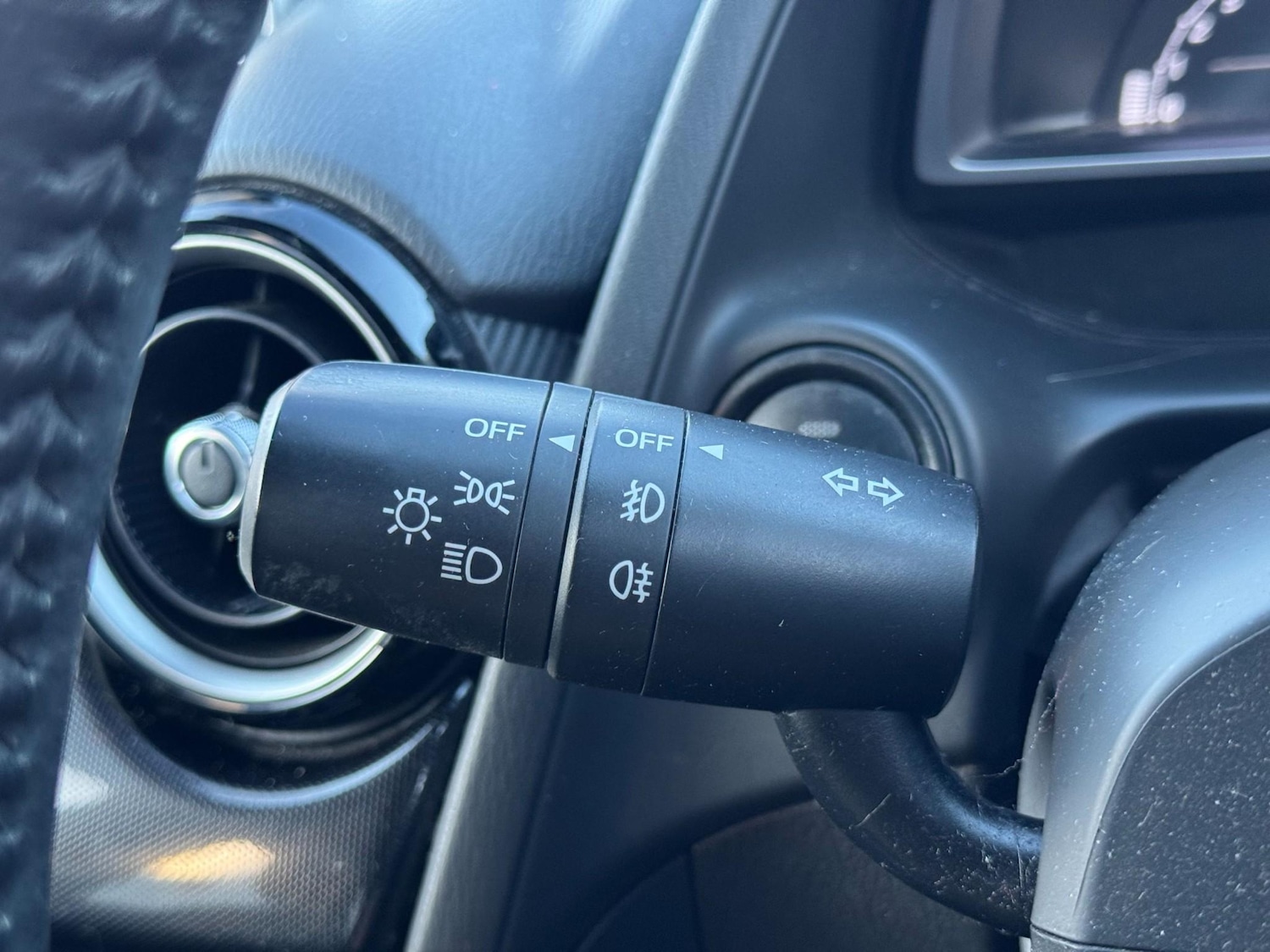 Used Mazda Mazda2 2016 for sale - 76783164: Photo 45