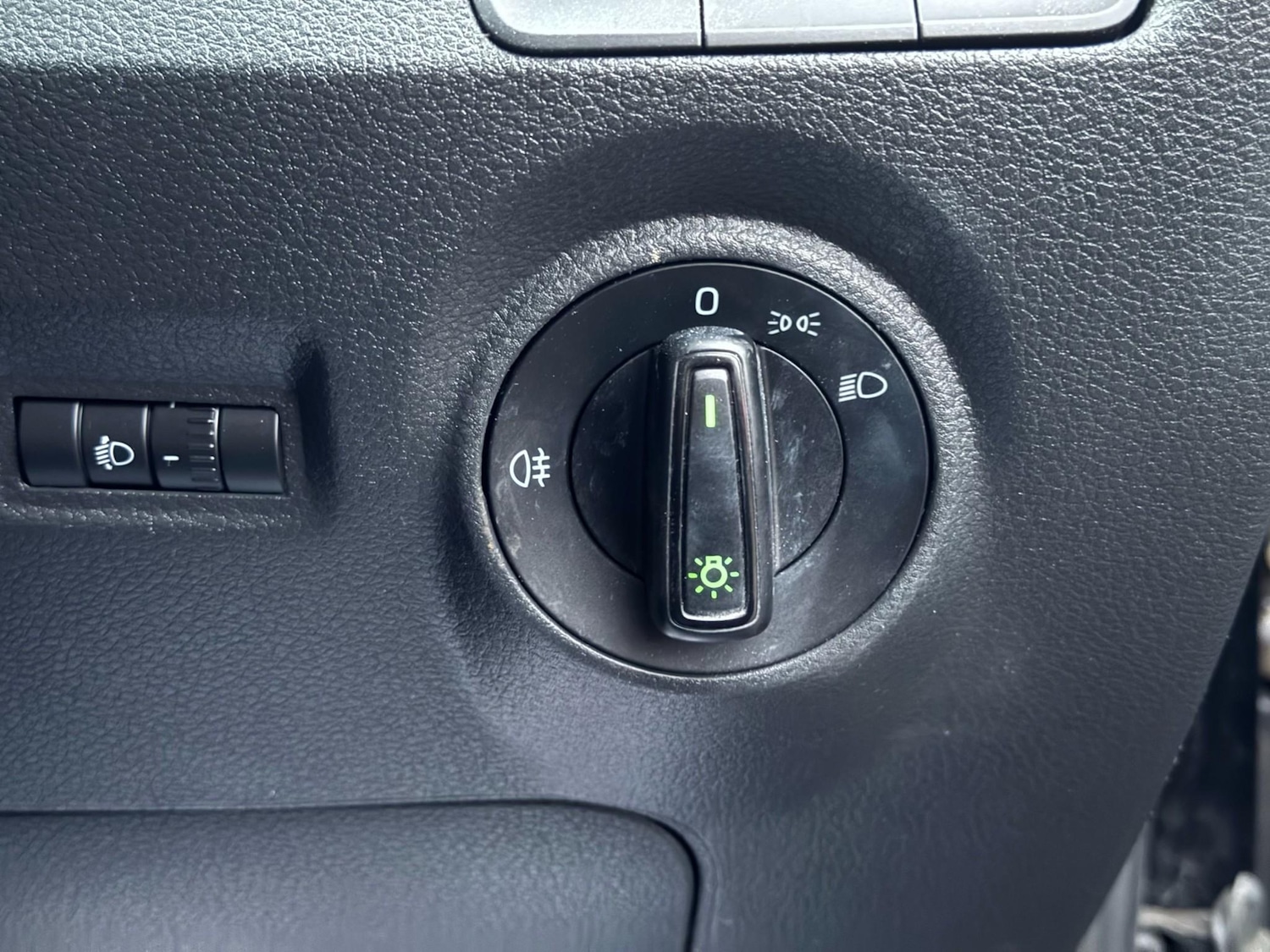 Used Skoda Fabia 2015 for sale - 77157178: Photo 44