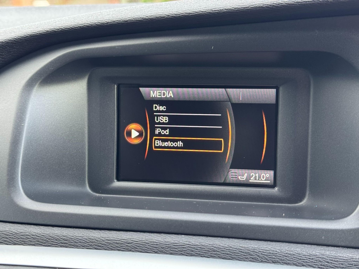 Used Volvo V40 2015 for sale - 76922545: Photo 29