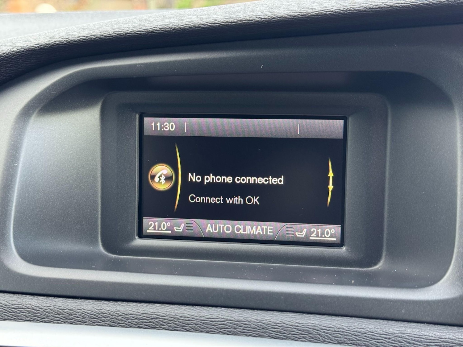 Used Volvo V40 2015 for sale - 76922545: Photo 30