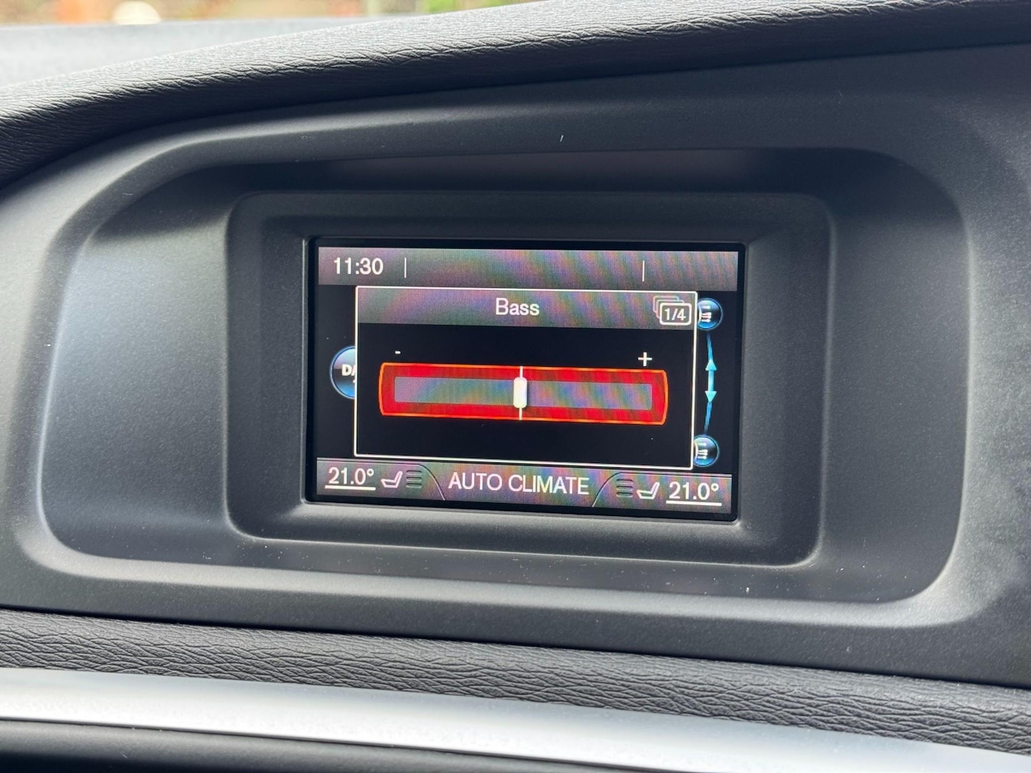 Used Volvo V40 2015 for sale - 76922545: Photo 32