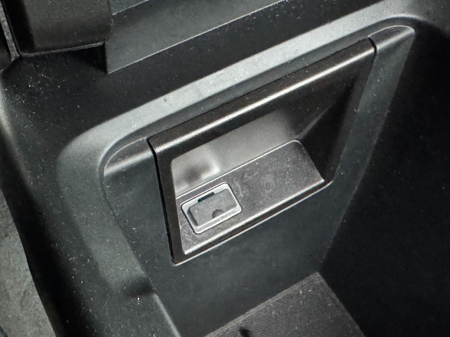 Used Volvo V40 2015 for sale - 76922545: Photo 42