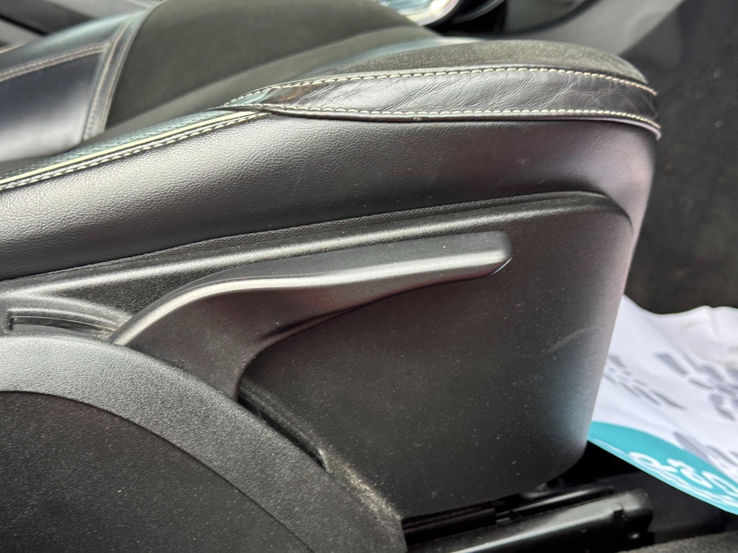 Used Volvo V40 2015 for sale - 76922545: Photo 51