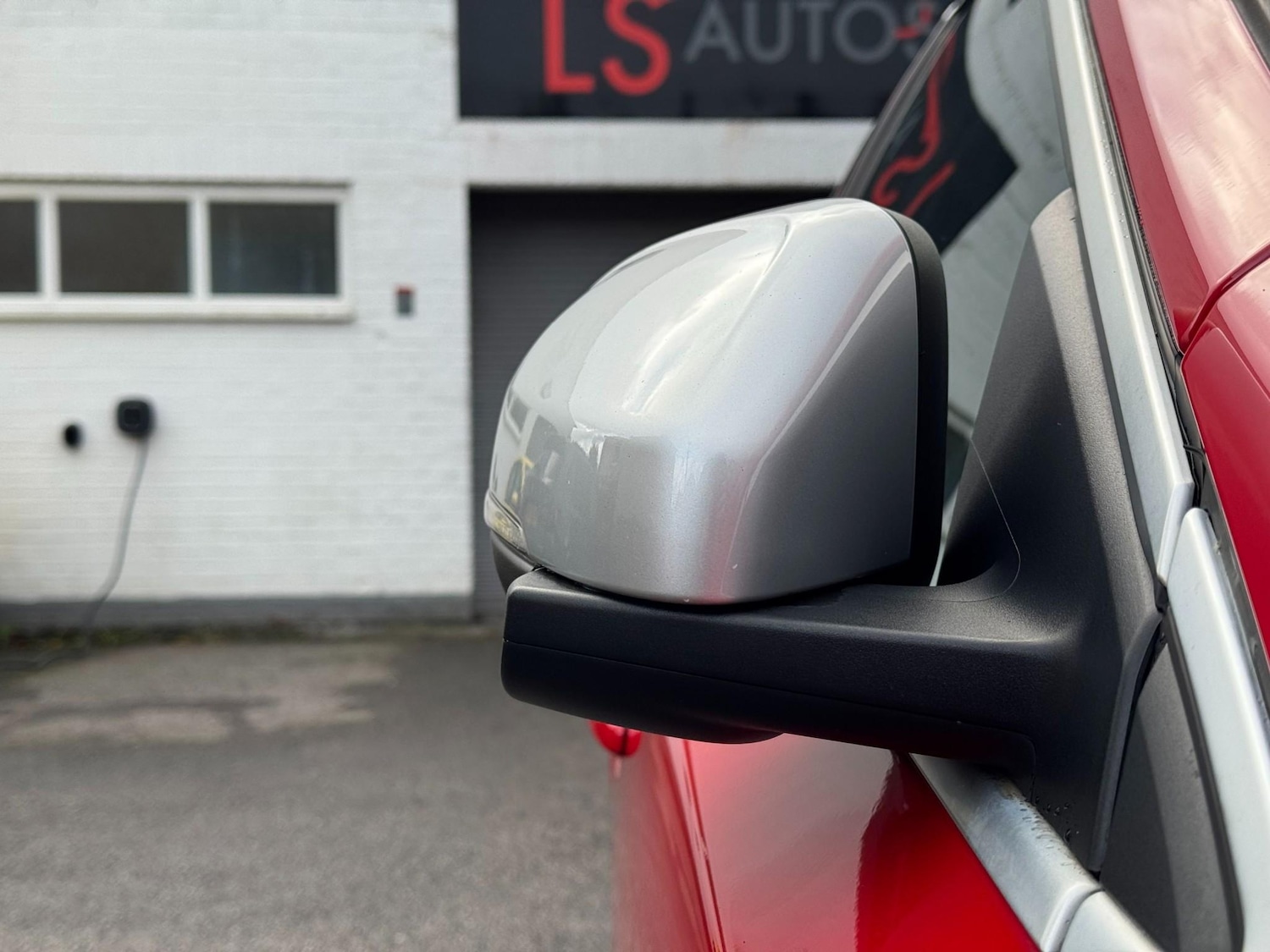 Used Volvo V40 2015 for sale - 76922545: Photo 53