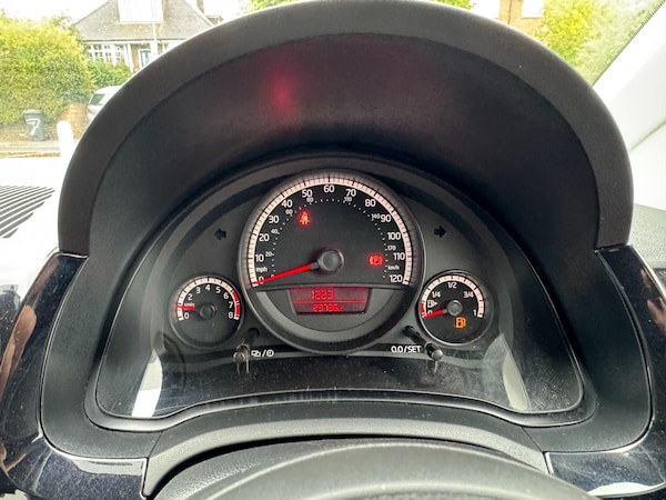Used Volkswagen up! 2012 for sale - 76162433: Photo 23