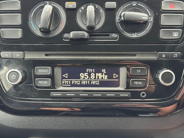 Used Volkswagen up! 2012 for sale - 76162433: Photo 28