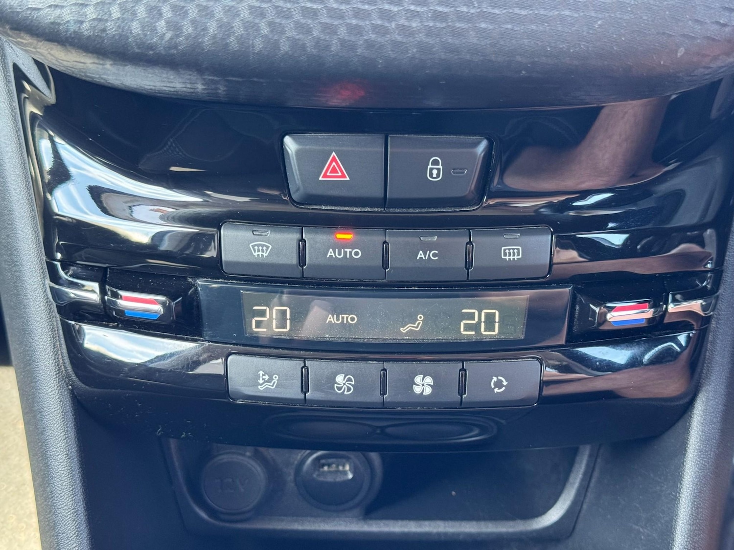 Used Peugeot 208 2019 for sale - 78145026: Photo 42