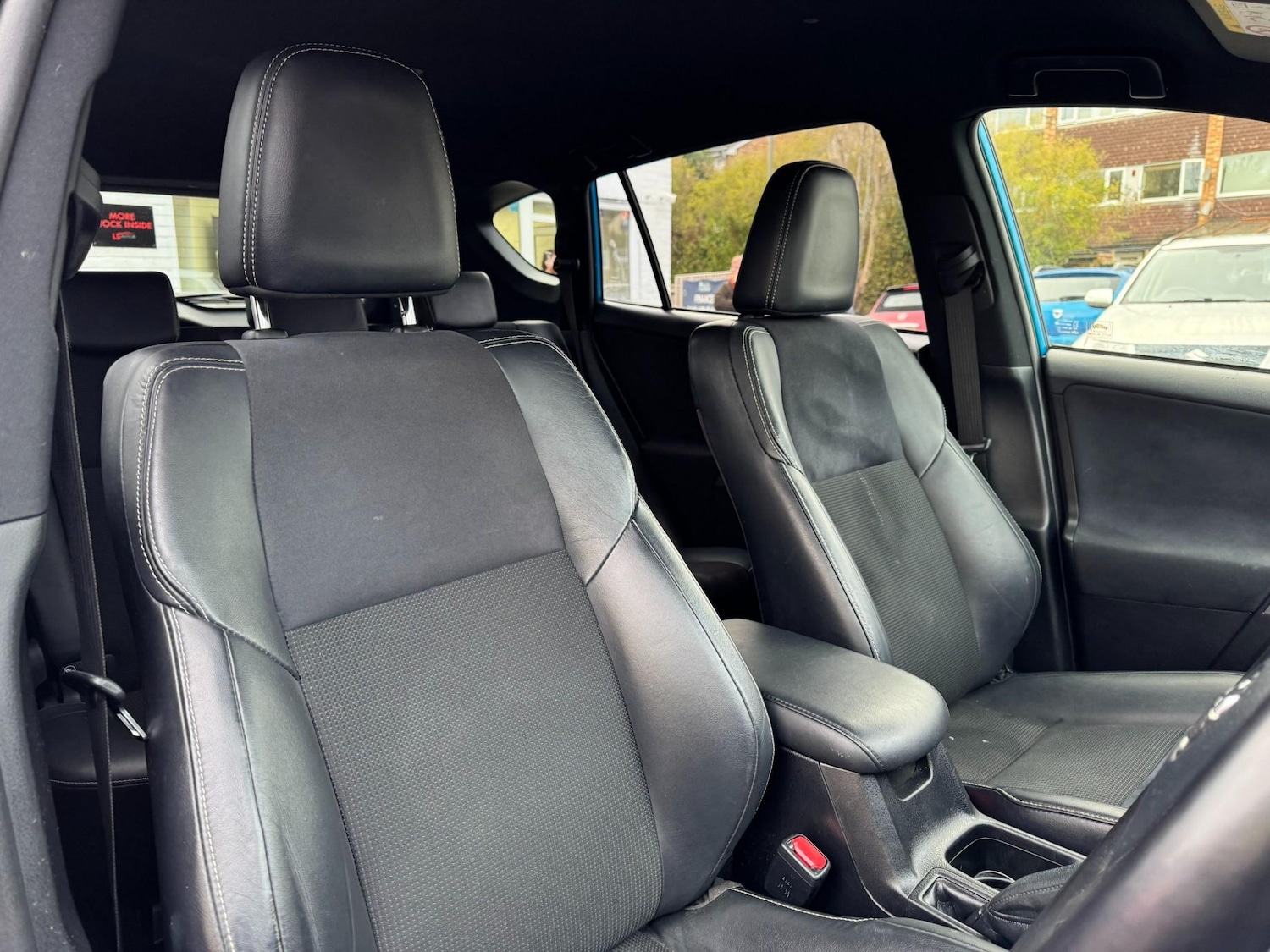 Used Toyota RAV4 2016 for sale - 77171358: Photo 18