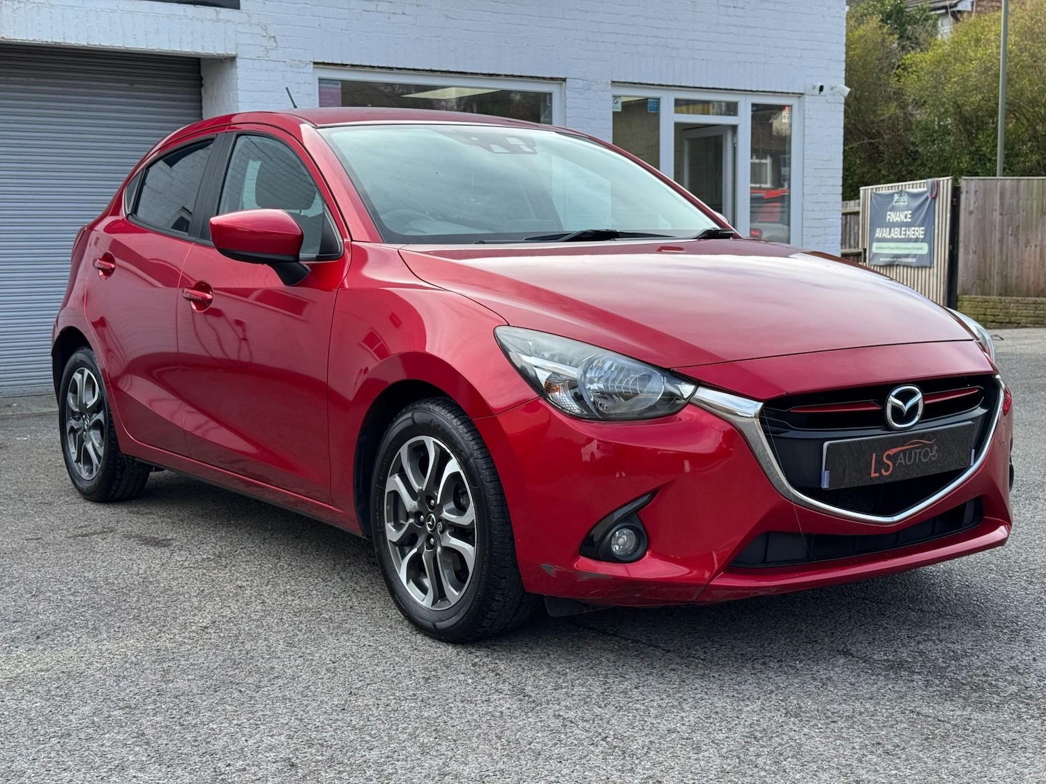 Used Mazda Mazda2 2017 for sale - 77819985: Photo 2