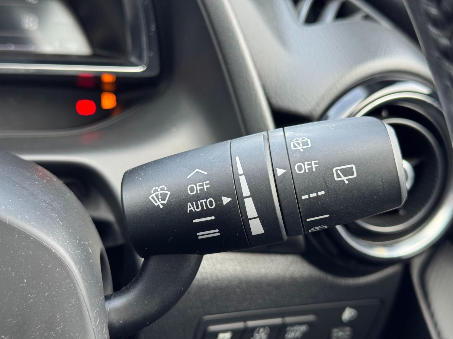 Used Mazda Mazda2 2017 for sale - 77819985: Photo 47