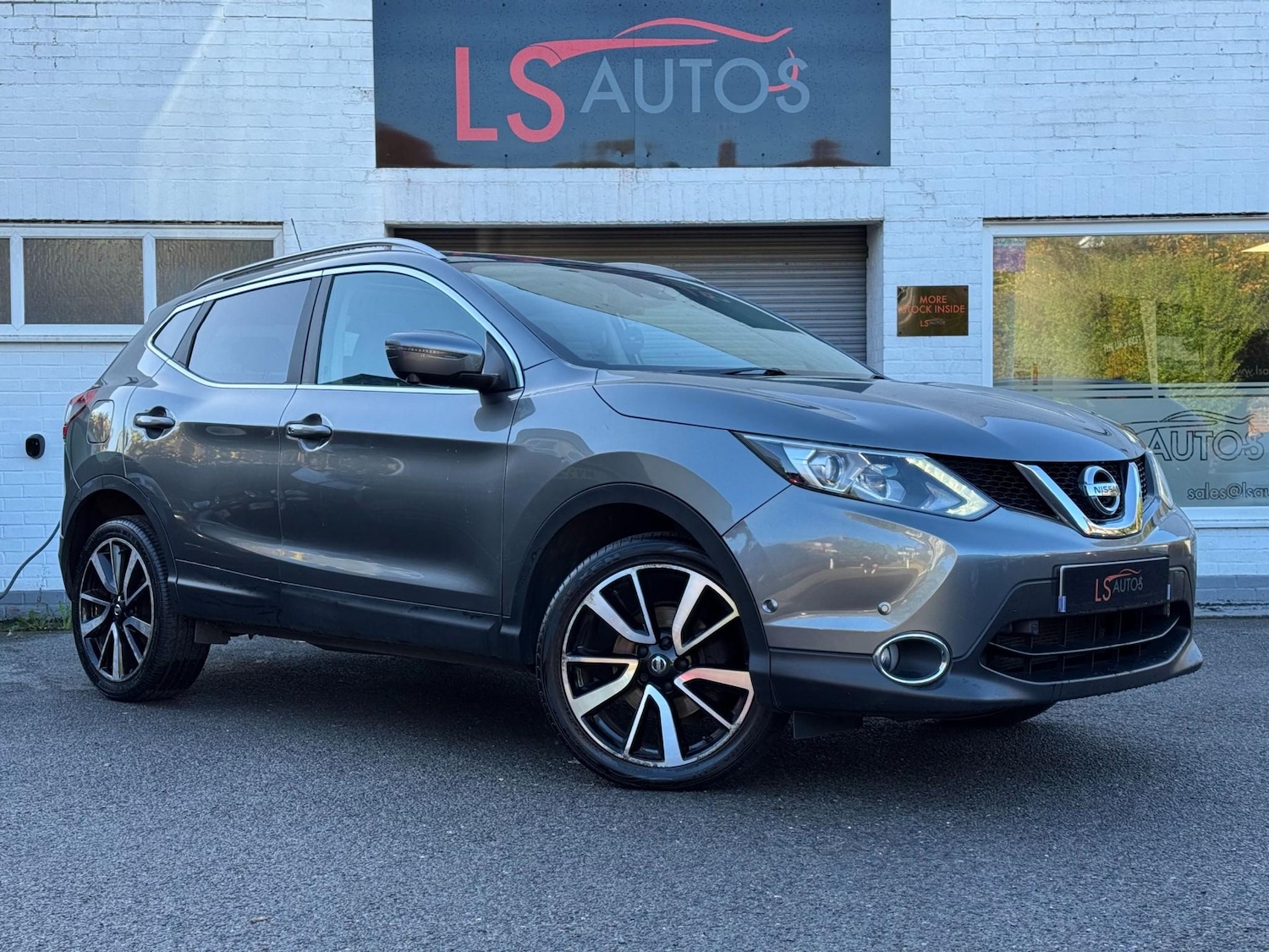Used Nissan Qashqai 2017 for sale - 76290781: Photo 1