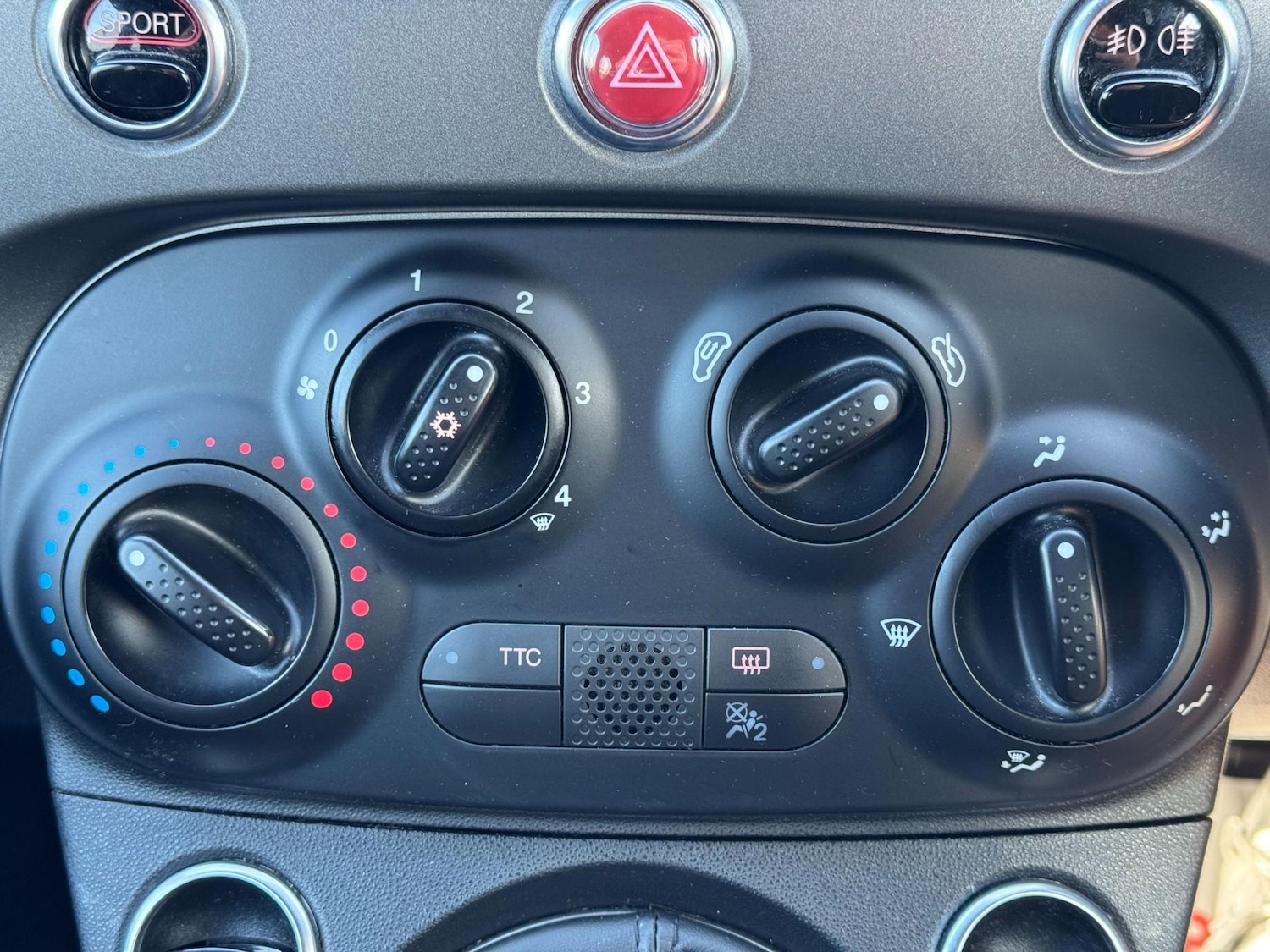 Used Abarth 595 2018 for sale - 78145027: Photo 40