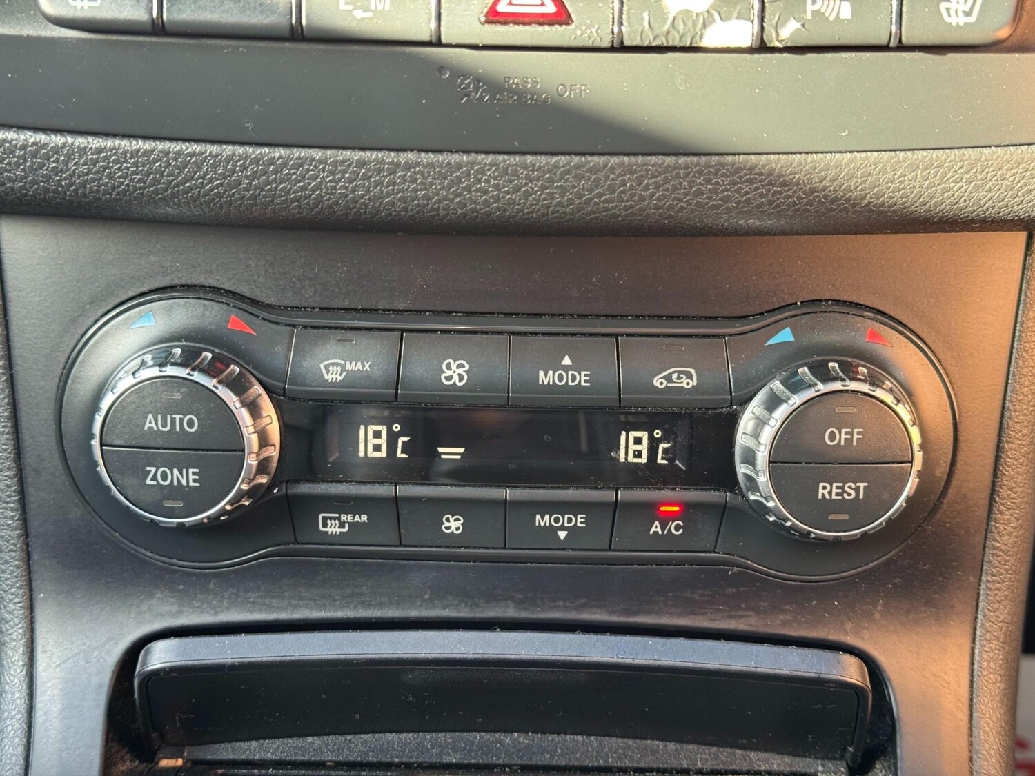 Used Mercedes-Benz B Class 2014 for sale - 77840776: Photo 40