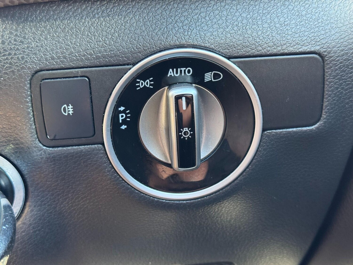 Used Mercedes-Benz B Class 2014 for sale - 77840776: Photo 48