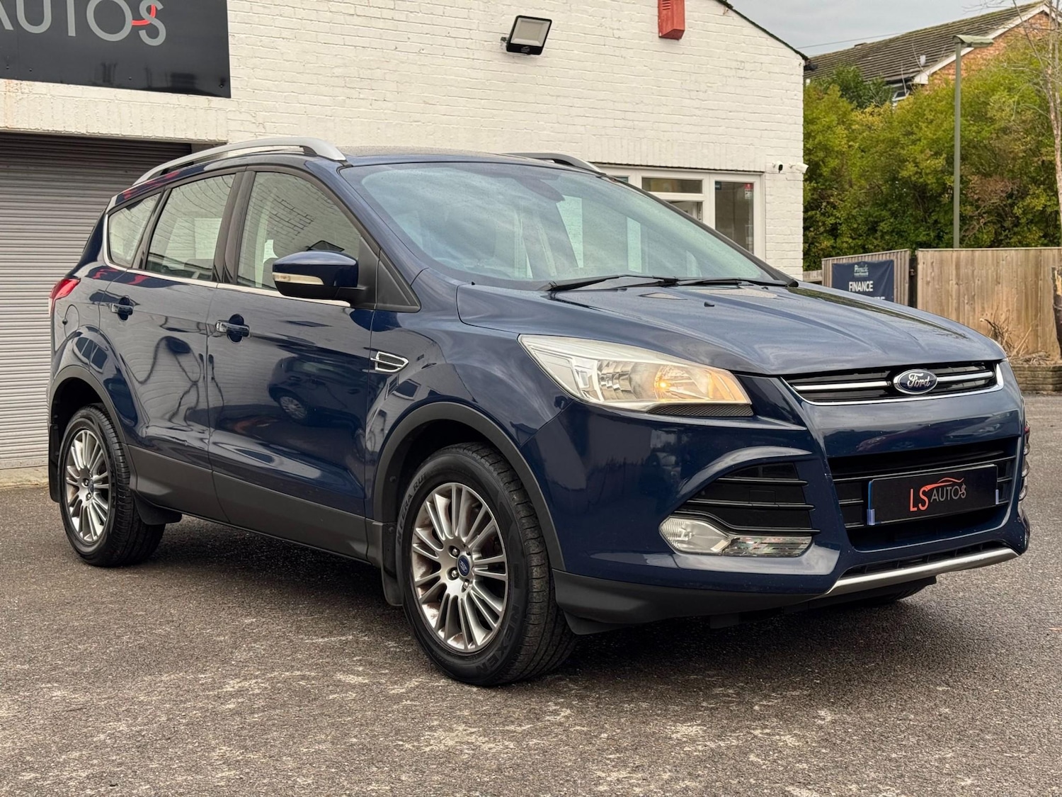 Used Ford Kuga 2013 for sale - 76486412: Photo 2