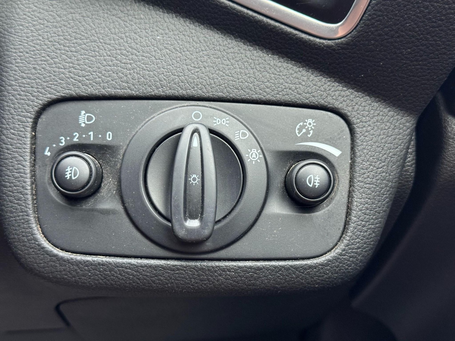 Used Ford Kuga 2013 for sale - 76486412: Photo 47