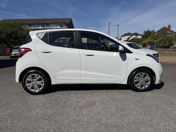 Used Hyundai i10 2014 for sale - 79469523: Photo