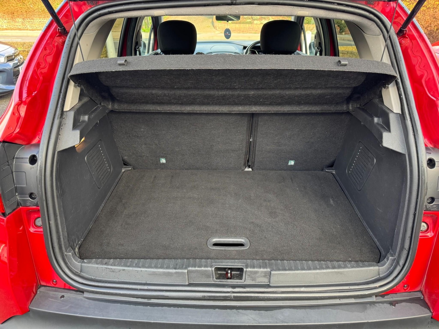 Used Renault Captur 2016 for sale - 76949478: Photo 19