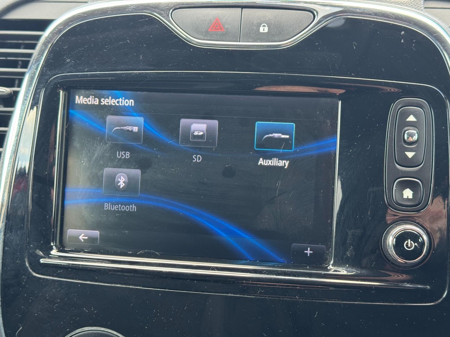 Used Renault Captur 2016 for sale - 76949478: Photo 29