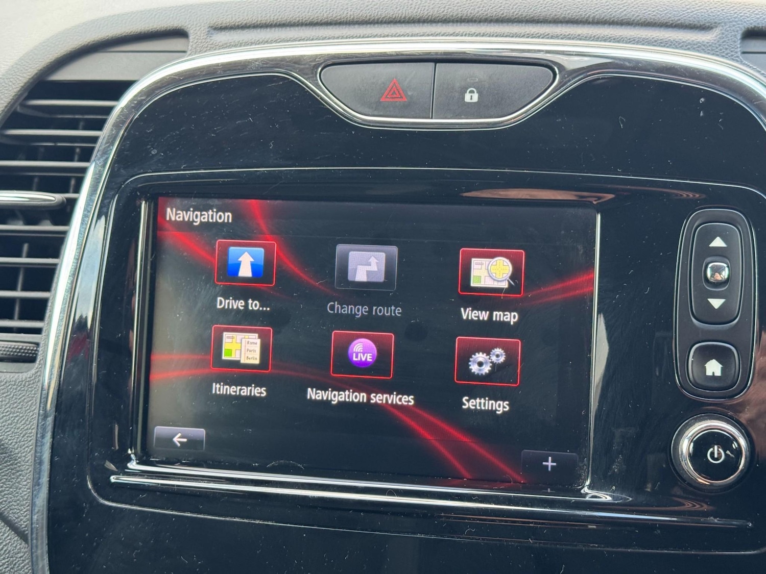 Used Renault Captur 2016 for sale - 76949478: Photo 33