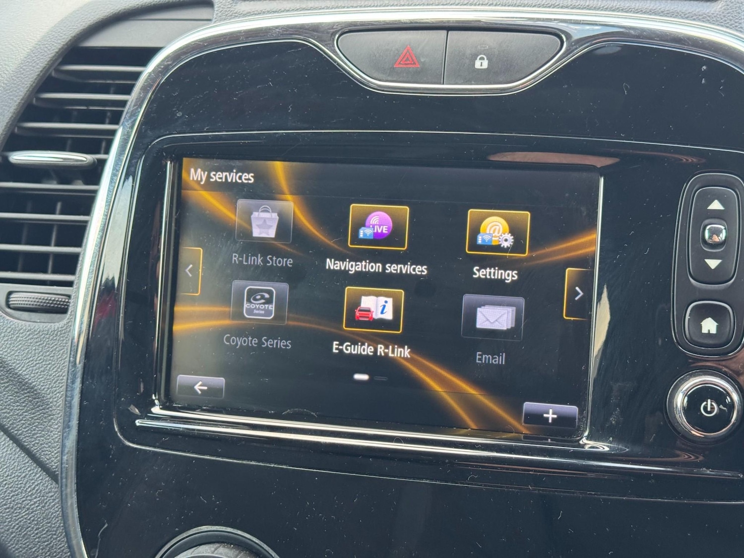 Used Renault Captur 2016 for sale - 76949478: Photo 37