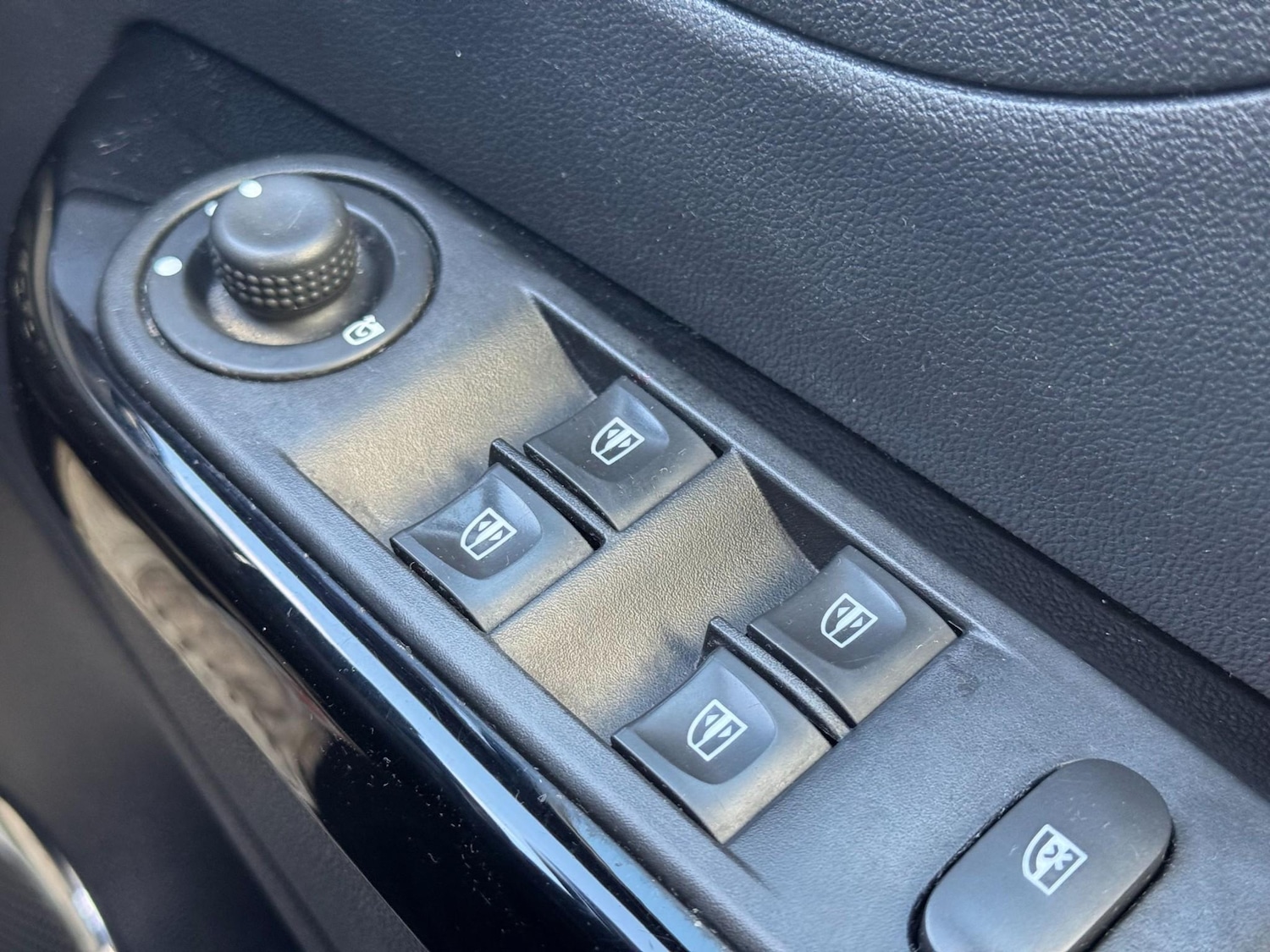 Used Renault Captur 2016 for sale - 76949478: Photo 52