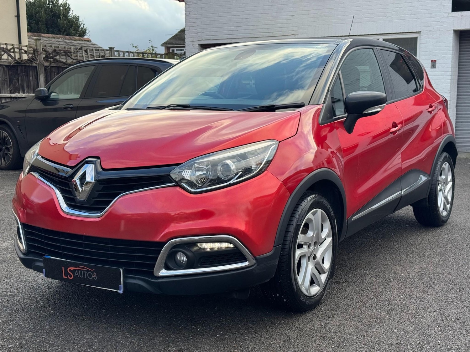 Used Renault Captur 2016 for sale - 76949478: Photo 8