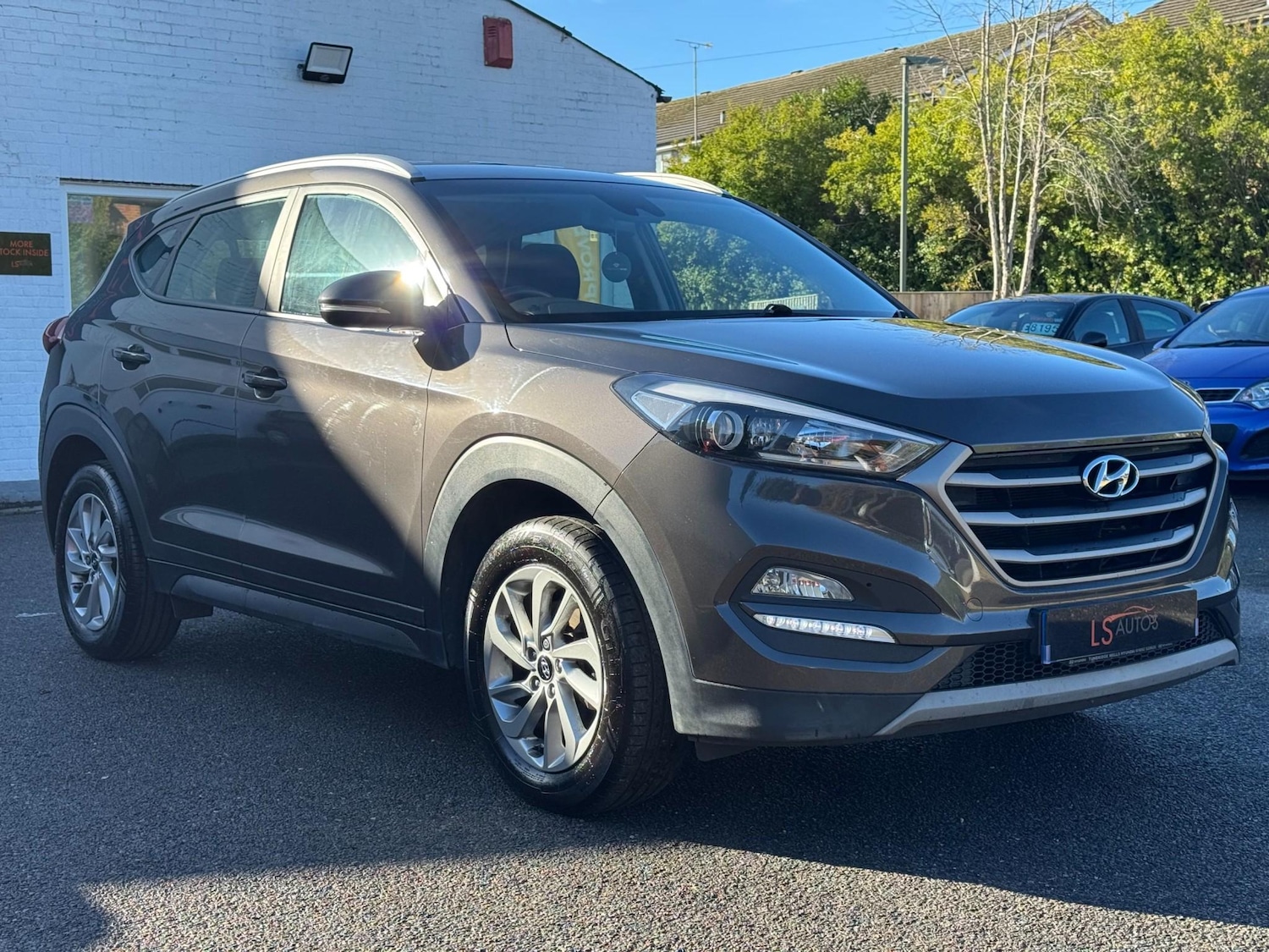 Used Hyundai TUCSON 2017 for sale - 76290785: Photo 2