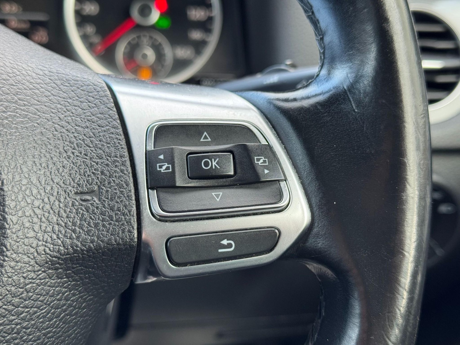 Used Volkswagen Tiguan 2014 for sale - 77226239: Photo 45