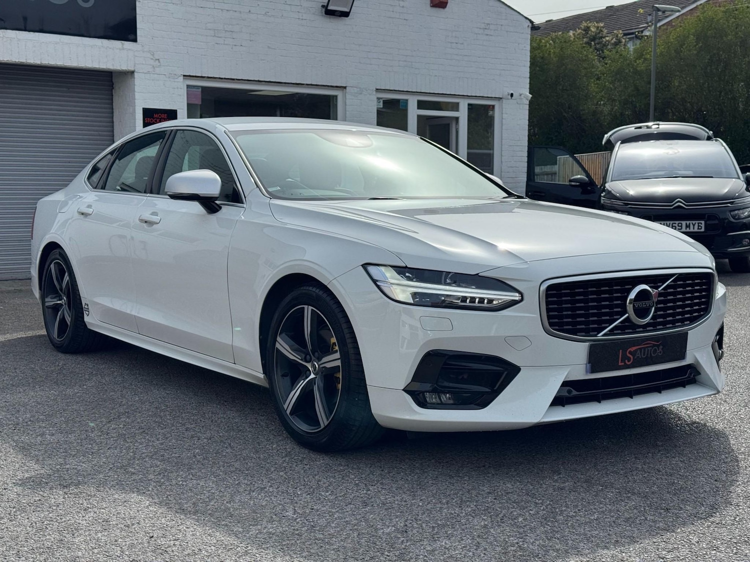 Used Volvo S90 2018 for sale - 78205919: Photo 2