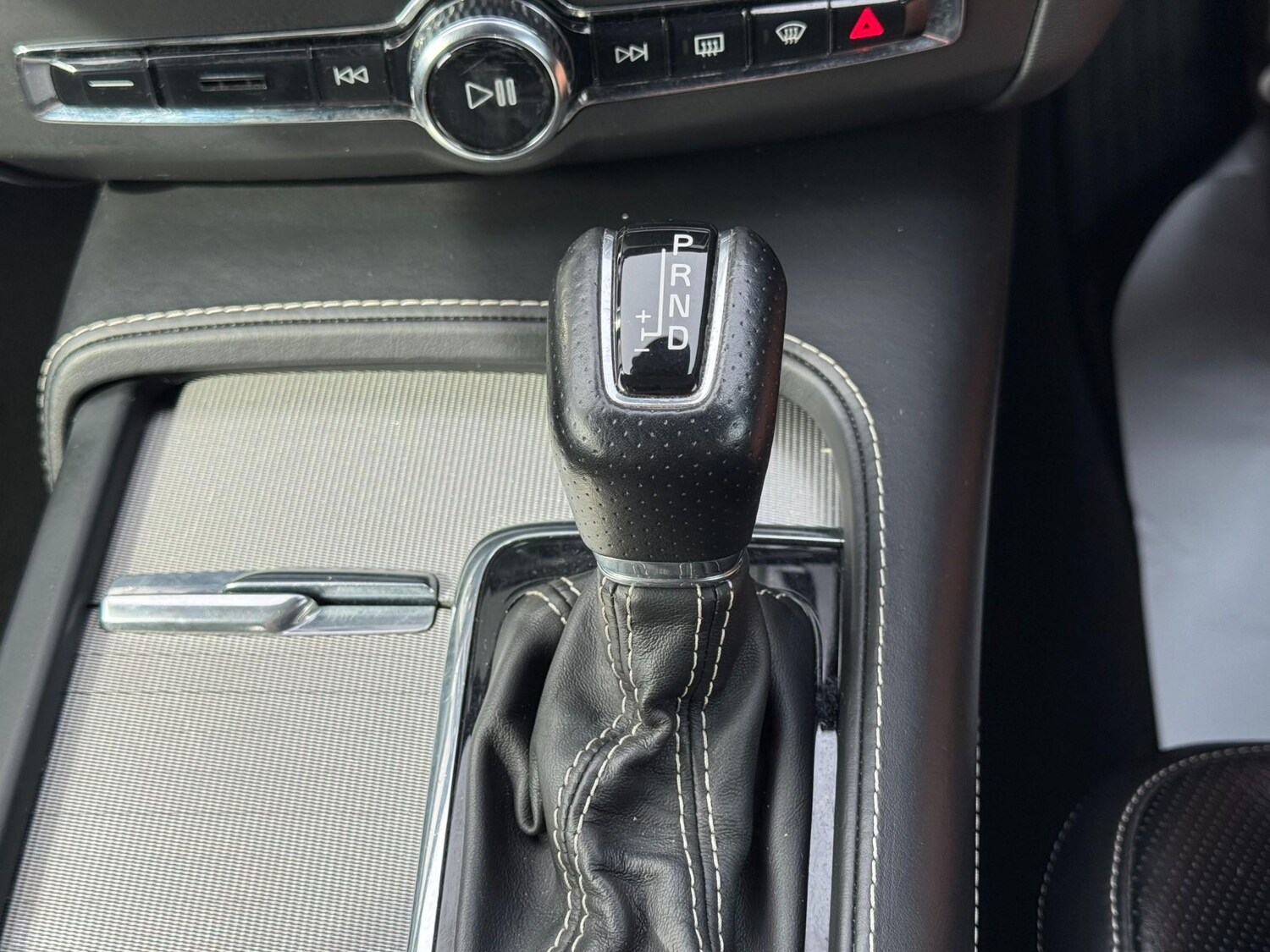 Used Volvo S90 2018 for sale - 78205919: Photo 43