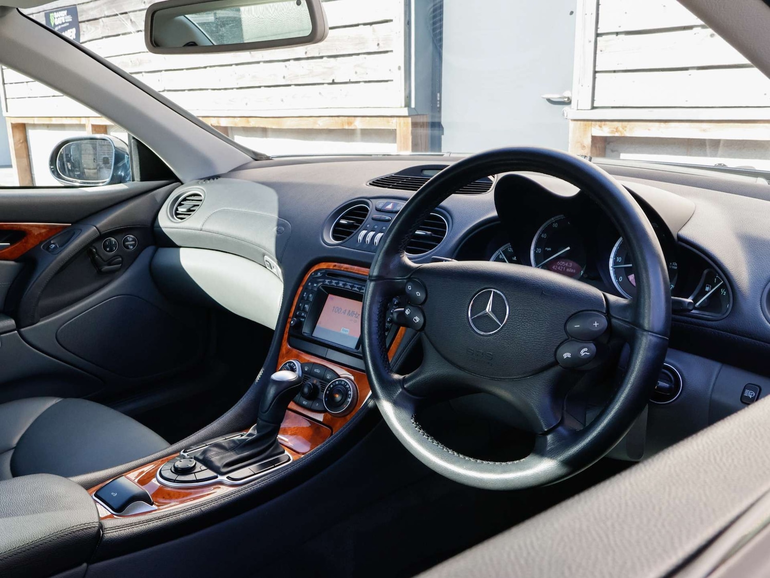 Used Mercedes-Benz SL 2003 for sale - 78064252: Photo 2