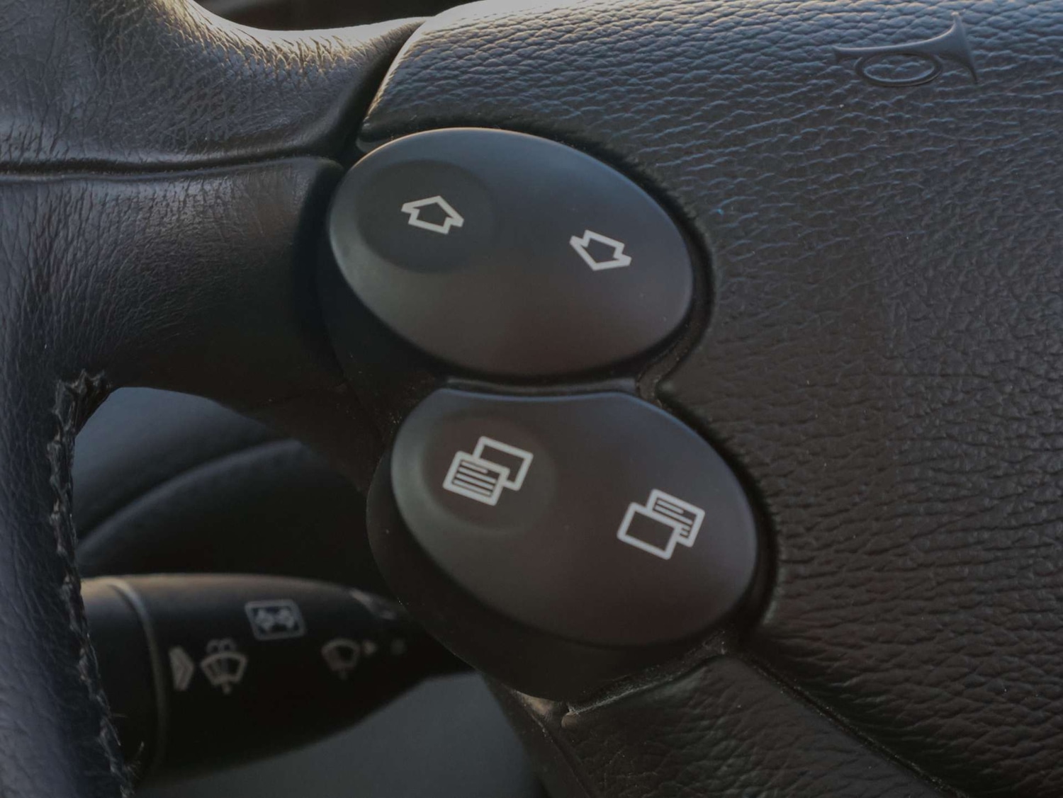 Used Mercedes-Benz SL 2003 for sale - 78064252: Photo 20