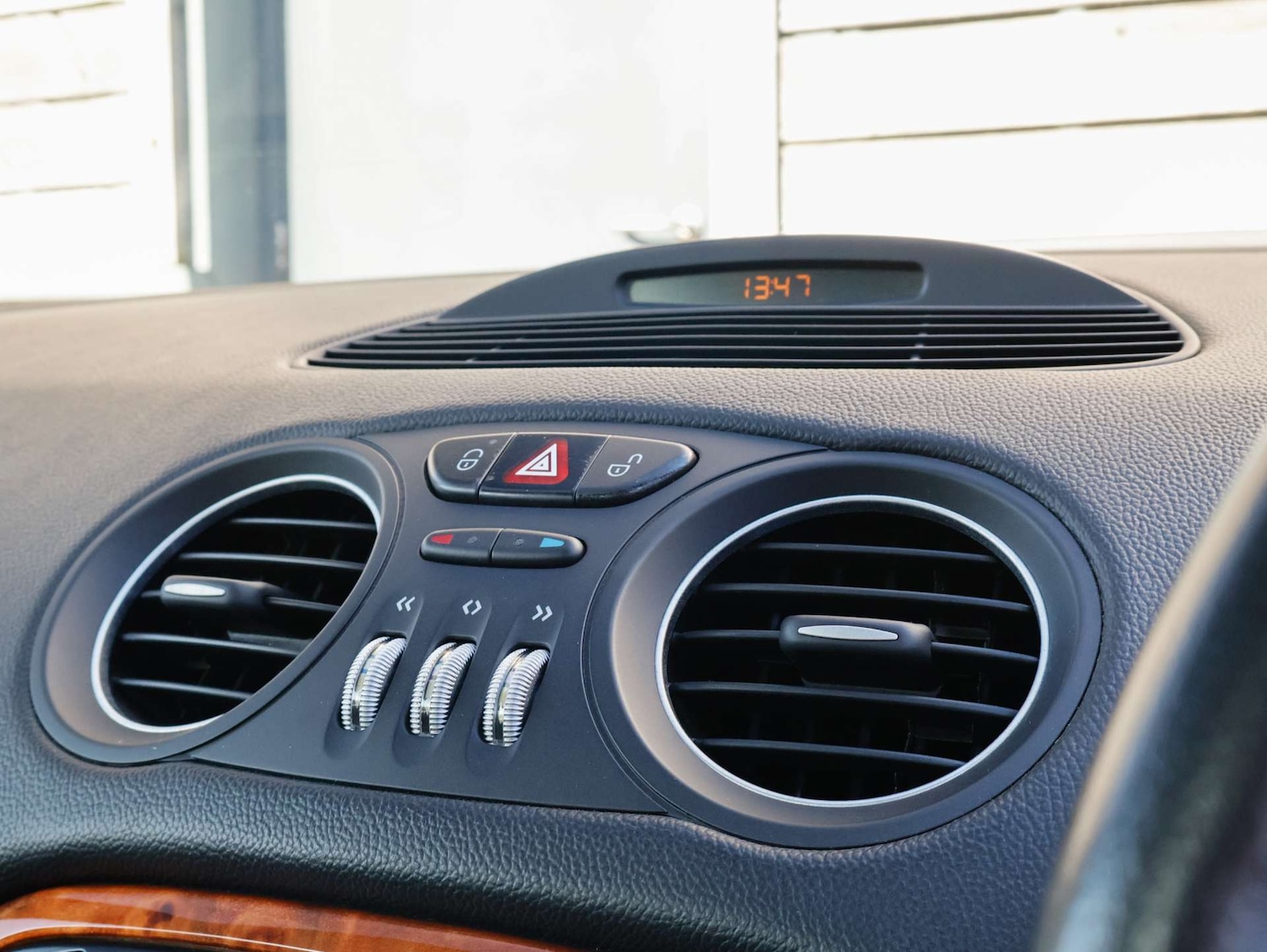 Used Mercedes-Benz SL 2003 for sale - 78064252: Photo 23